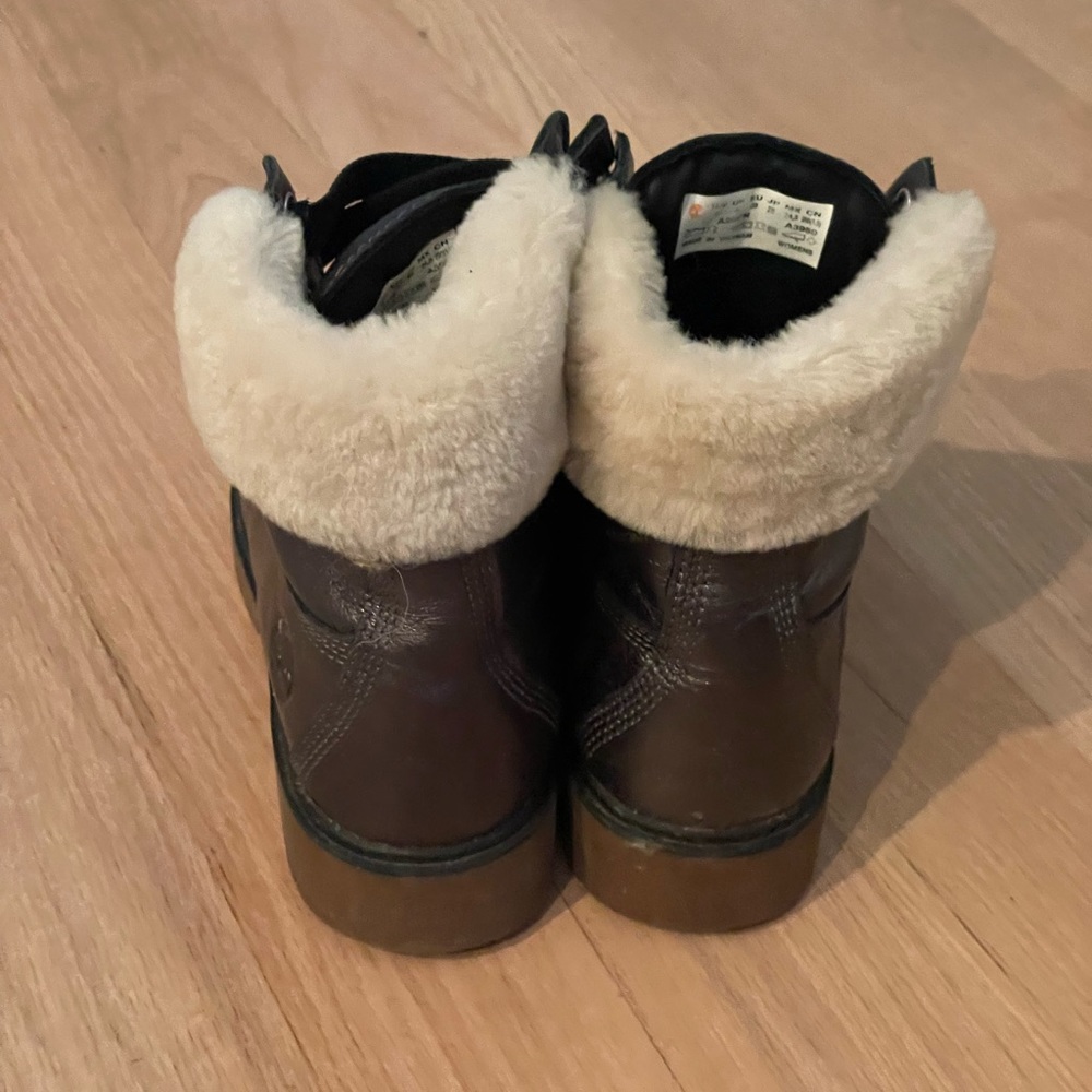 Adorable Timberland Booties - Picture 2 of 4